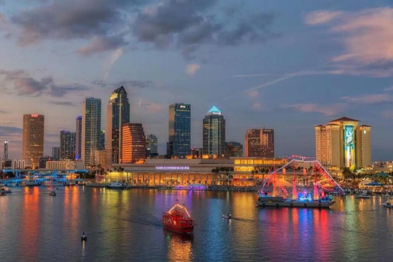 Bay Views From Your Balcony Beach Resort Tampa Extérieur photo