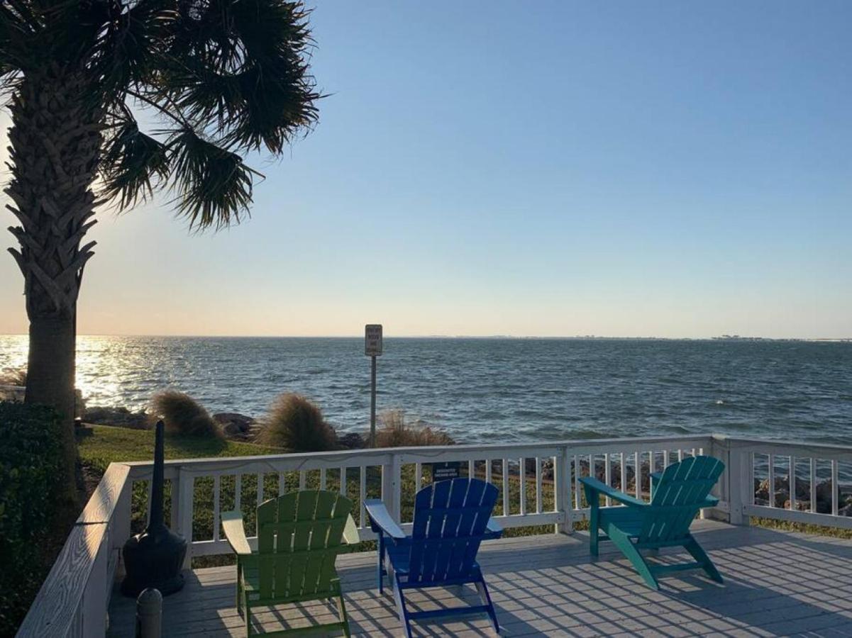 Bay Views From Your Balcony Beach Resort Tampa Extérieur photo