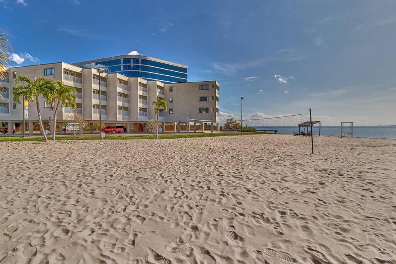 Bay Views From Your Balcony Beach Resort Tampa Extérieur photo