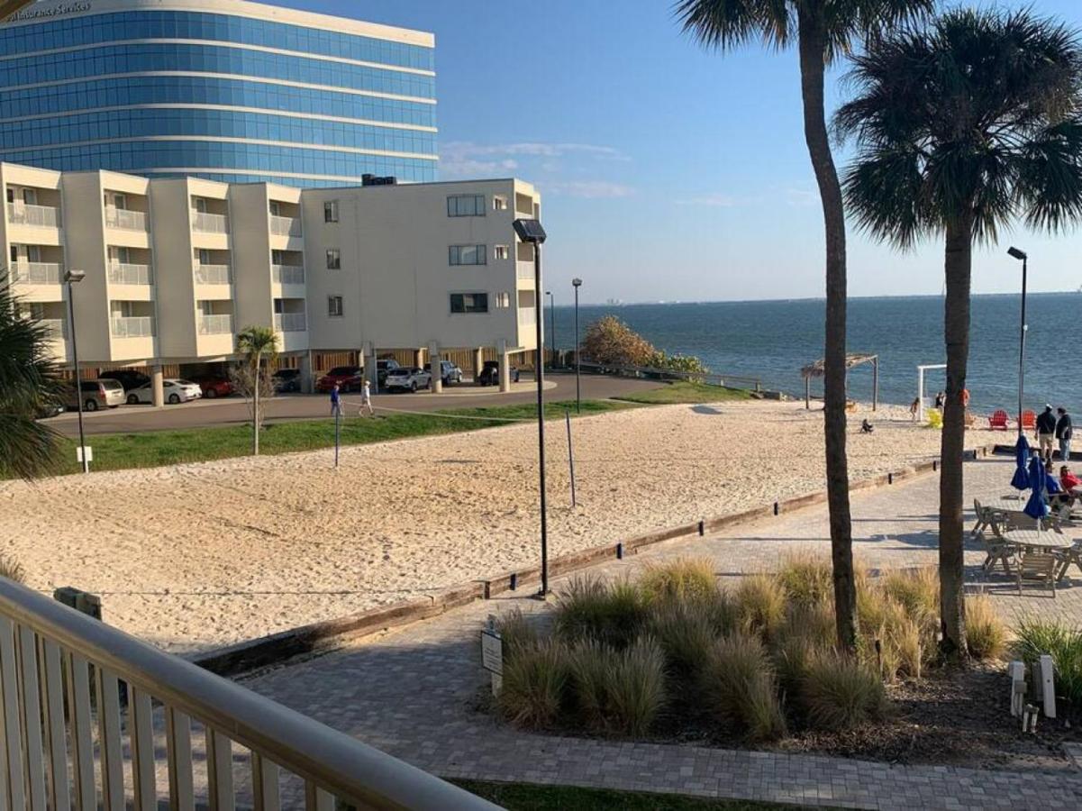 Bay Views From Your Balcony Beach Resort Tampa Extérieur photo