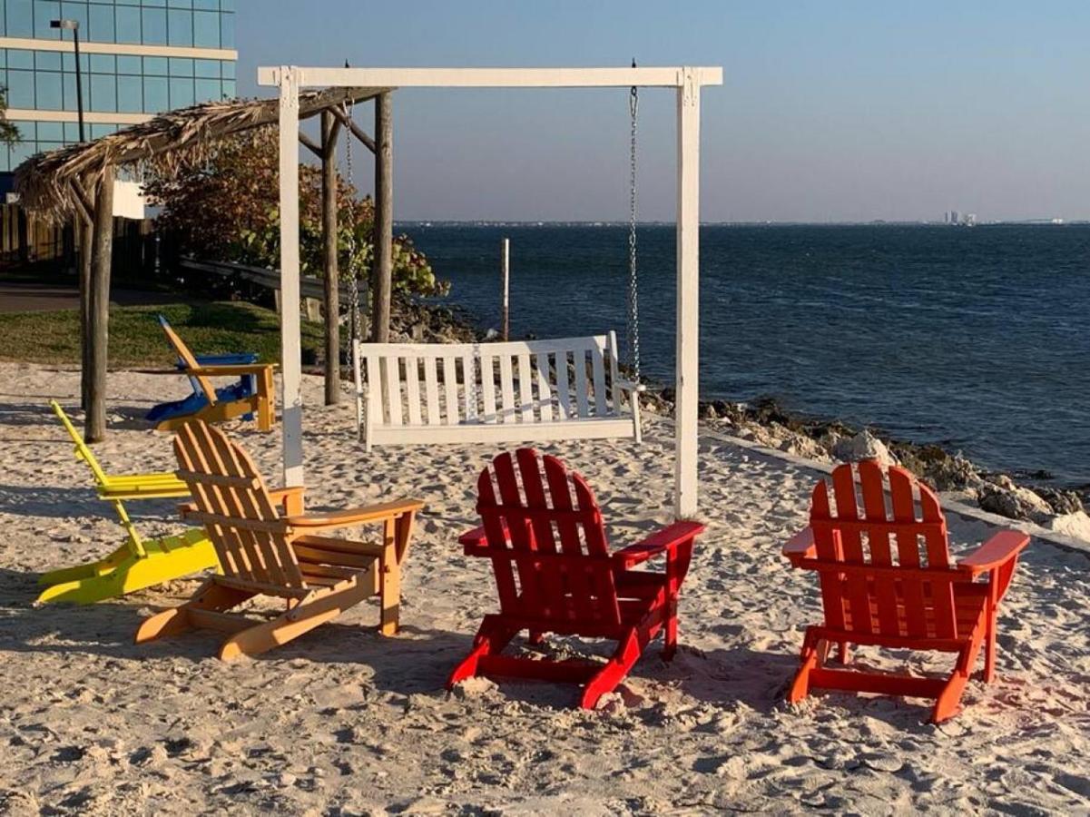 Bay Views From Your Balcony Beach Resort Tampa Extérieur photo