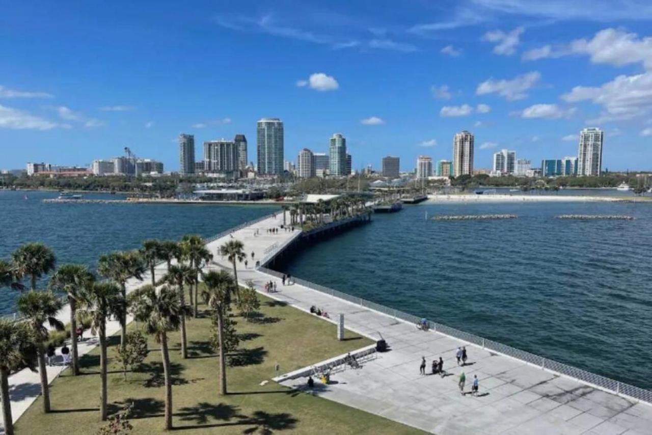 Bay Views From Your Balcony Beach Resort Tampa Extérieur photo