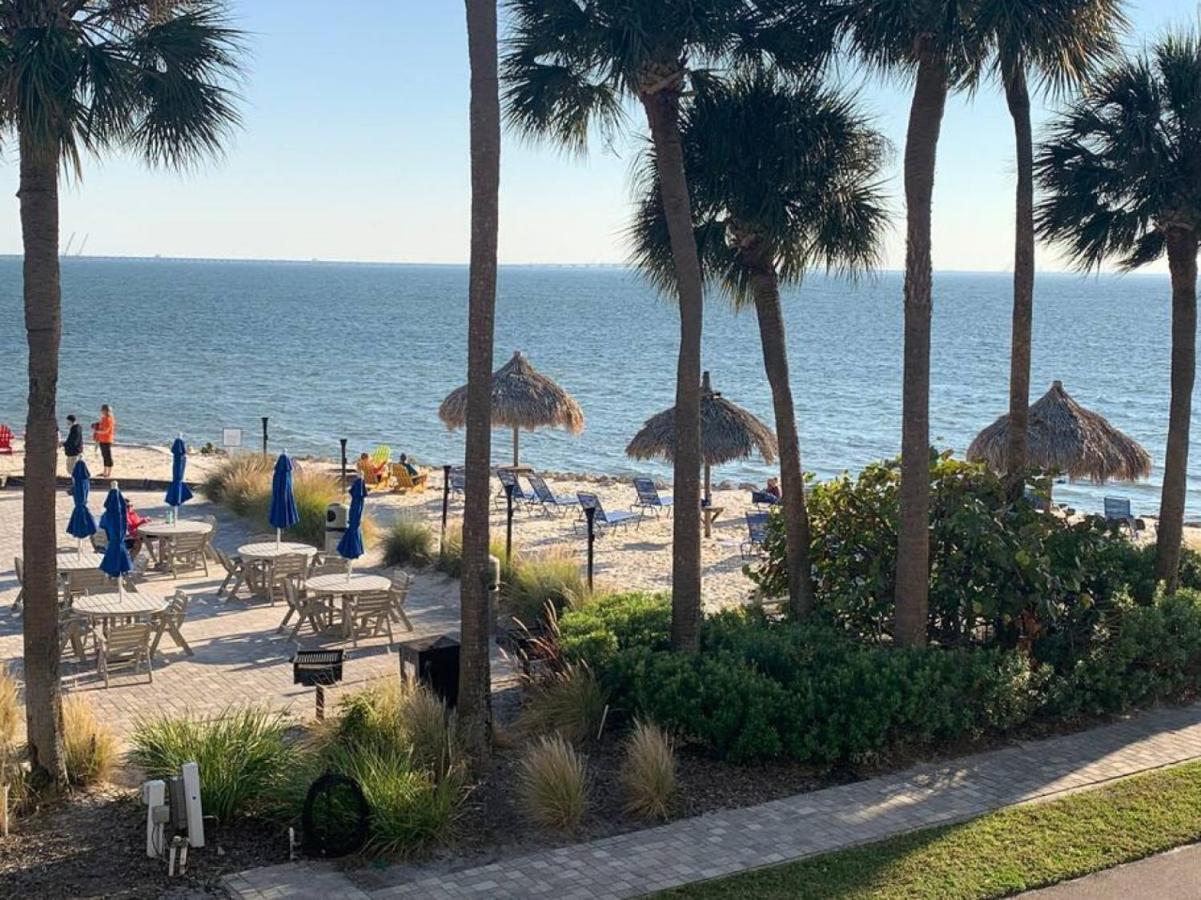 Bay Views From Your Balcony Beach Resort Tampa Extérieur photo