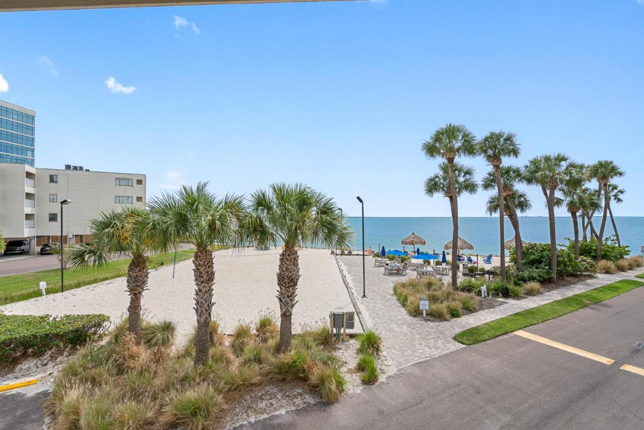 Bay Views From Your Balcony Beach Resort Tampa Extérieur photo