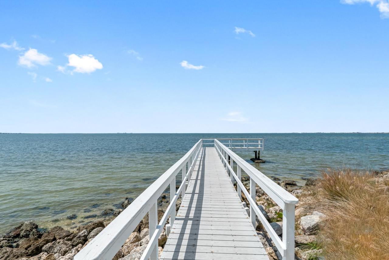 Bay Views From Your Balcony Beach Resort Tampa Extérieur photo