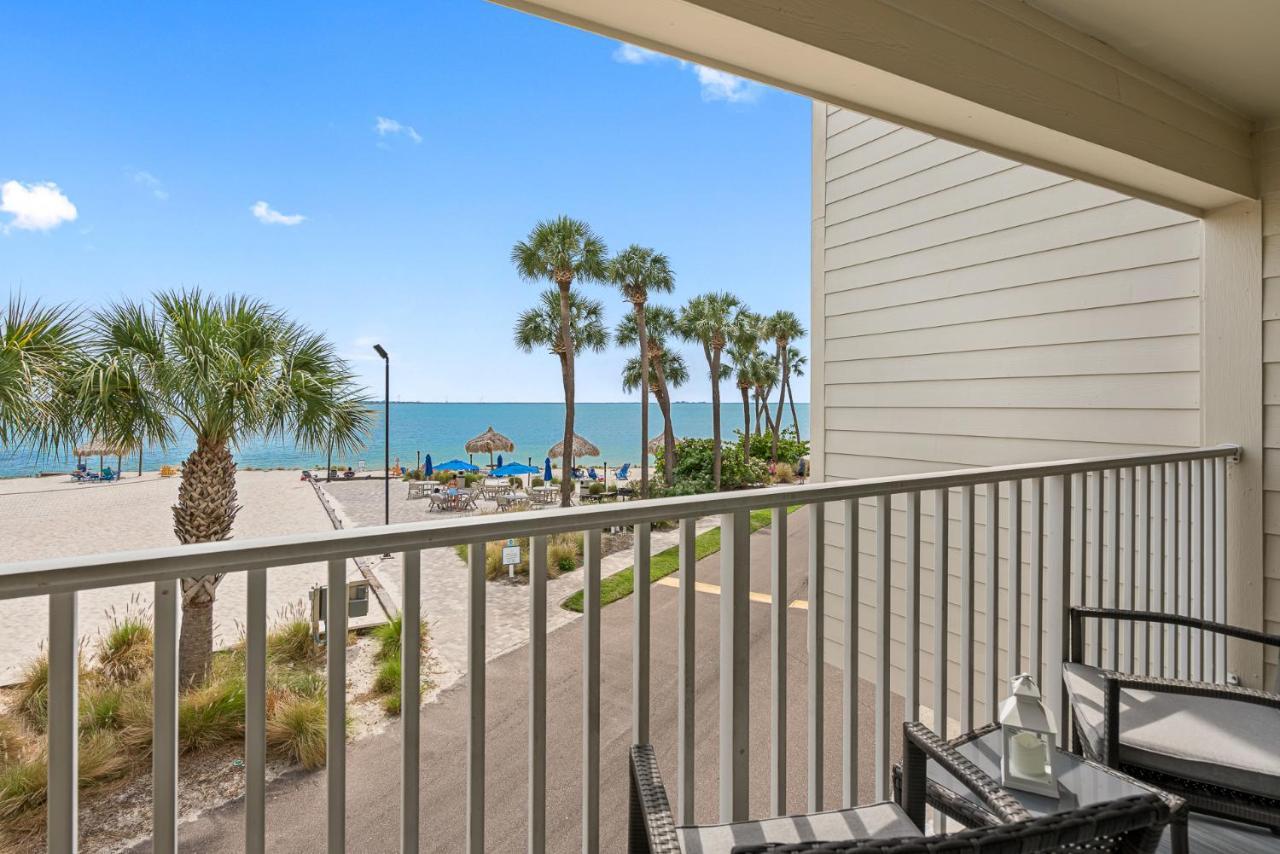 Bay Views From Your Balcony Beach Resort Tampa Extérieur photo