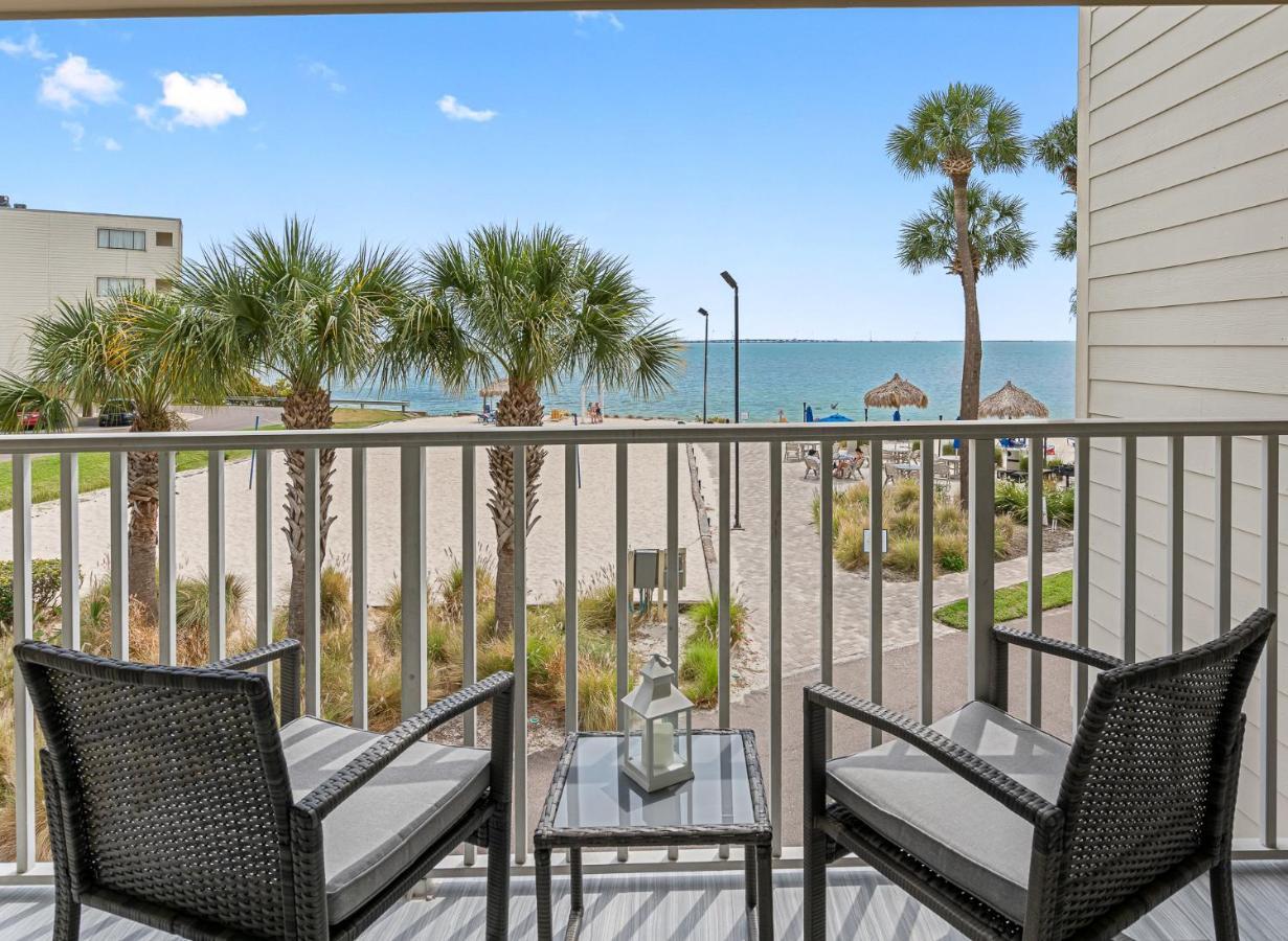 Bay Views From Your Balcony Beach Resort Tampa Extérieur photo