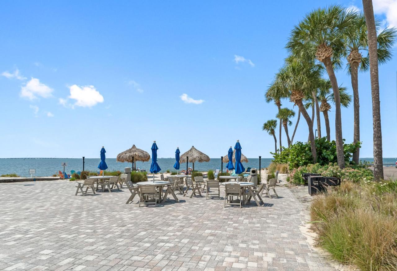 Bay Views From Your Balcony Beach Resort Tampa Extérieur photo